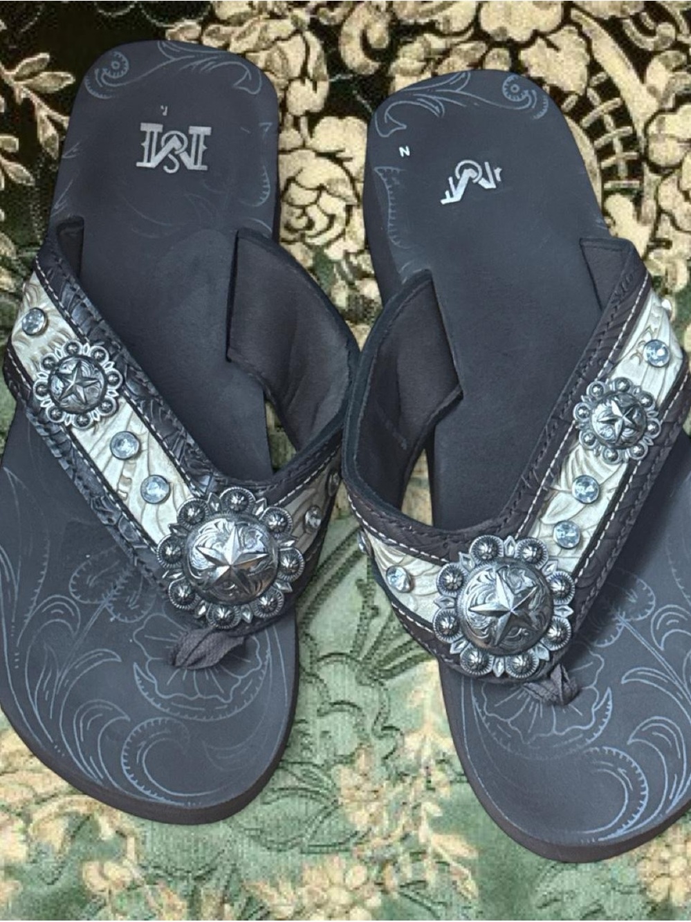 y2k western cream floral flip flops with rhinestone star flower charm